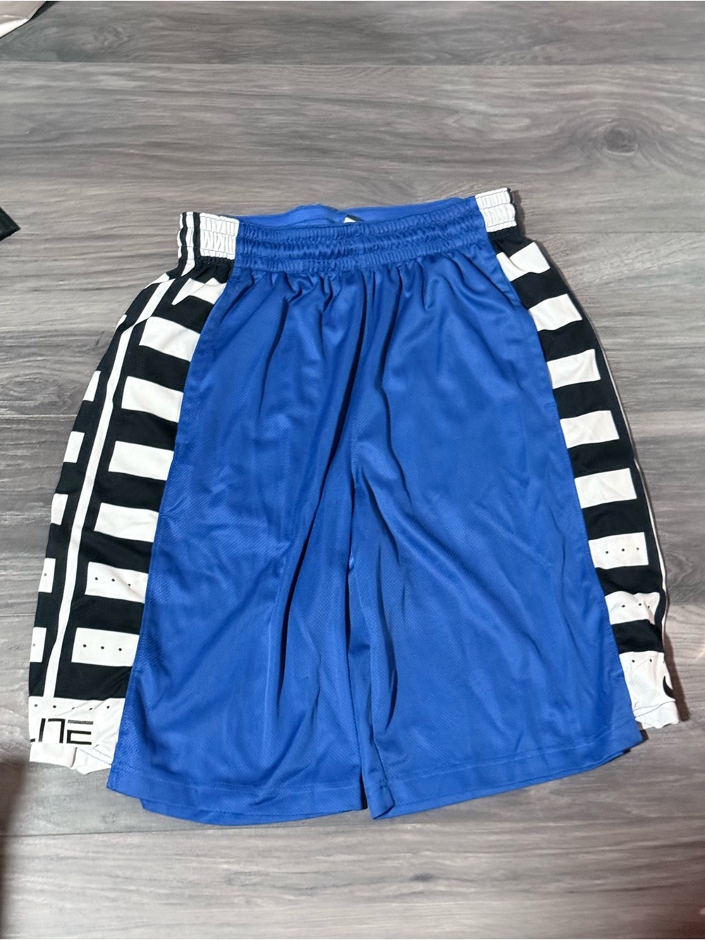 Nike Elite Blue Shorts - Size M